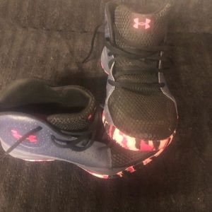Under Armor Jet 29 Basketball Shoes (Youth)